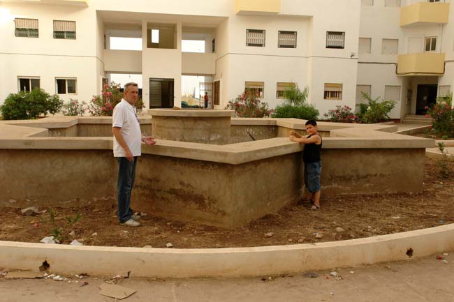 سكّان إقامات حيّ المطار القديم ينتفضون ضدّ الصمت سكّان إقامات حيّ المطار القديم ينتفضون ضدّ الصمت