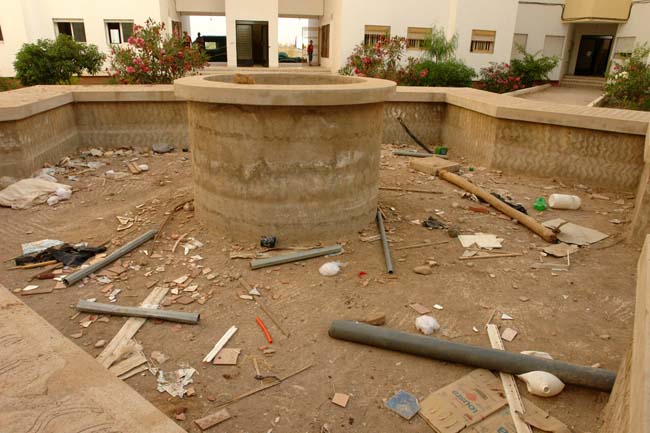 سكّان إقامات حيّ المطار القديم ينتفضون ضدّ الصمت سكّان إقامات حيّ المطار القديم ينتفضون ضدّ الصمت