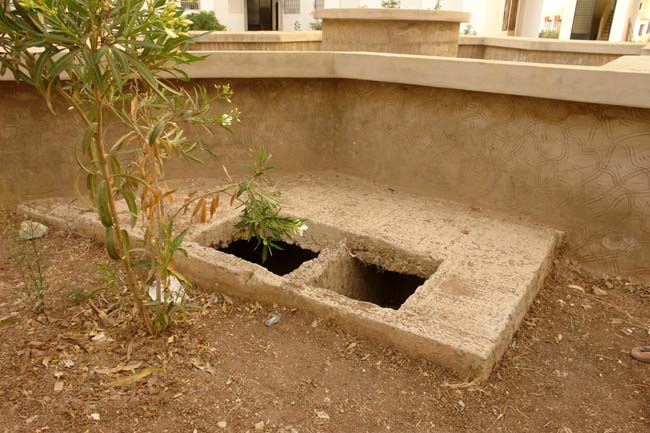 سكّان إقامات حيّ المطار القديم ينتفضون ضدّ الصمت سكّان إقامات حيّ المطار القديم ينتفضون ضدّ الصمت