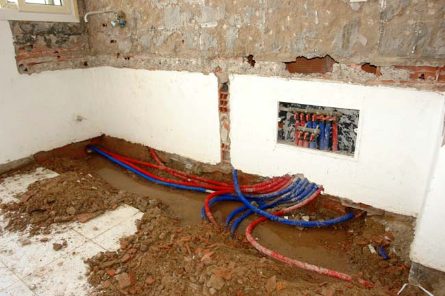 سكّان إقامات حيّ المطار القديم ينتفضون ضدّ الصمت سكّان إقامات حيّ المطار القديم ينتفضون ضدّ الصمت