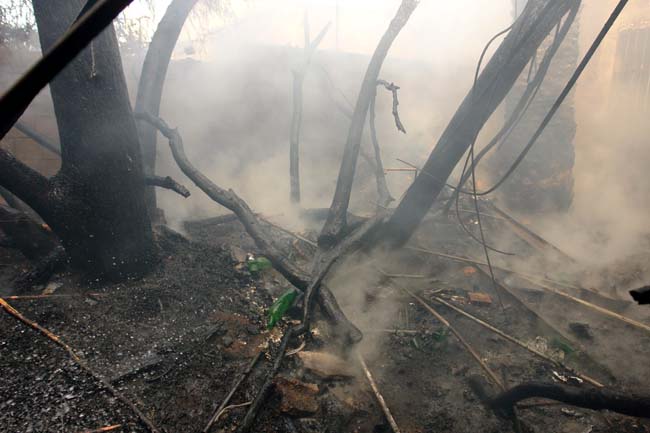 إخماد حريق نشب ببداية شارع الحسن الثاني بالنّاظور إخماد حريق نشب ببداية شارع الحسن الثاني بالنّاظور