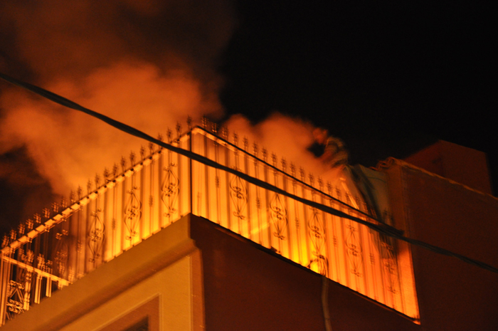 إخماد نيران قبل أن تنال من دكاكين قيسارية النّاظور إخماد نيران قبل أن تنال من دكاكين قيسارية النّاظور