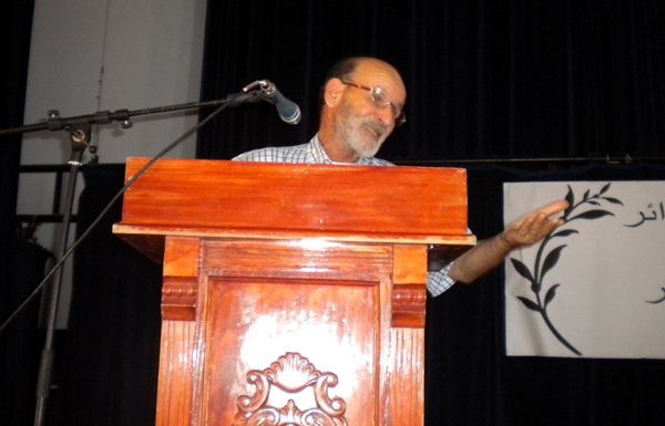 ضحايا الترحيل التعسفي  بين مطرقة جراح الجزائر وسندان إهانة المغرب ضحايا الترحيل التعسفي  بين مطرقة جراح الجزائر وسندان إهانة المغرب