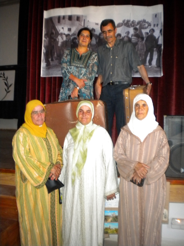 ضحايا الترحيل التعسفي  بين مطرقة جراح الجزائر وسندان إهانة المغرب ضحايا الترحيل التعسفي  بين مطرقة جراح الجزائر وسندان إهانة المغرب