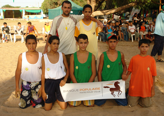 مؤسسة محمد الخامس لحماية البيئة والبنك الشعبي تنظم أنشطة بشاطئ أركمان   مؤسسة محمد الخامس لحماية البيئة والبنك الشعبي تنظم أنشطة بشاطئ أركمان