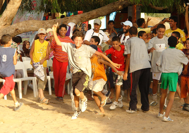 مؤسسة محمد الخامس لحماية البيئة والبنك الشعبي تنظم أنشطة بشاطئ أركمان   مؤسسة محمد الخامس لحماية البيئة والبنك الشعبي تنظم أنشطة بشاطئ أركمان