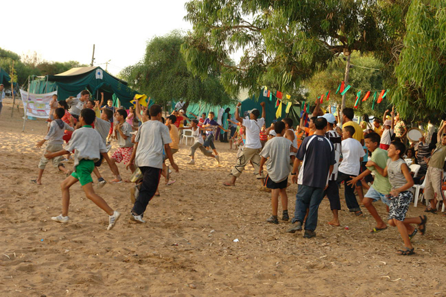 مؤسسة محمد الخامس لحماية البيئة والبنك الشعبي تنظم أنشطة بشاطئ أركمان   مؤسسة محمد الخامس لحماية البيئة والبنك الشعبي تنظم أنشطة بشاطئ أركمان