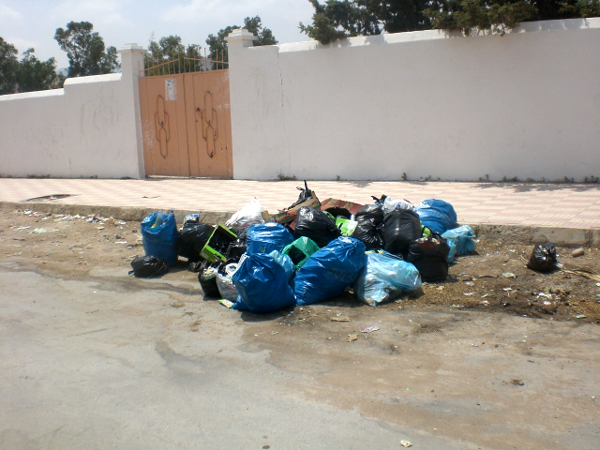 خلاف سياسي يغرق جماعة بني بويفرور في مستنقع الأزبال خلاف سياسي يغرق جماعة بني بويفرور في مستنقع الأزبال