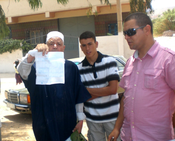 خلاف سياسي يغرق جماعة بني بويفرور في مستنقع الأزبال خلاف سياسي يغرق جماعة بني بويفرور في مستنقع الأزبال