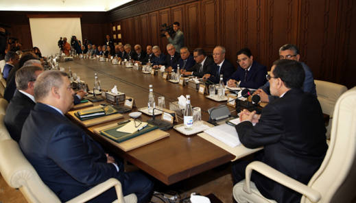 وزراء ومسؤولون ممنوعون من السفر بسبب حراك الريف وزراء ومسؤولون ممنوعون من السفر بسبب حراك الريف