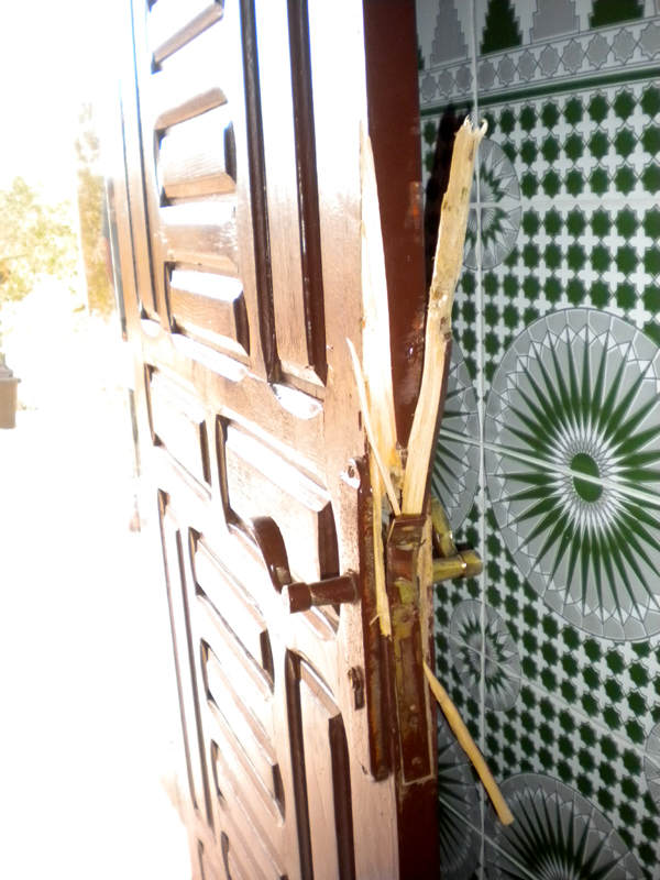 مداهمة منزل وإختطاف شخص في ظروف غامضة بجماعة أركمان مداهمة منزل وإختطاف شخص في ظروف غامضة بجماعة أركمان