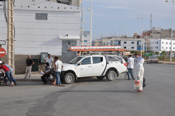 التماس الكهربائي يؤجج غضب مواطنين بالناظور والجهة المسؤولة خارج التغطية