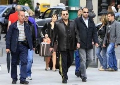 الملك محمّد السّادس يُطيلُ مُقامه بالرّيـف الملك محمّد السّادس يُطيلُ مُقامه بالرّيـف