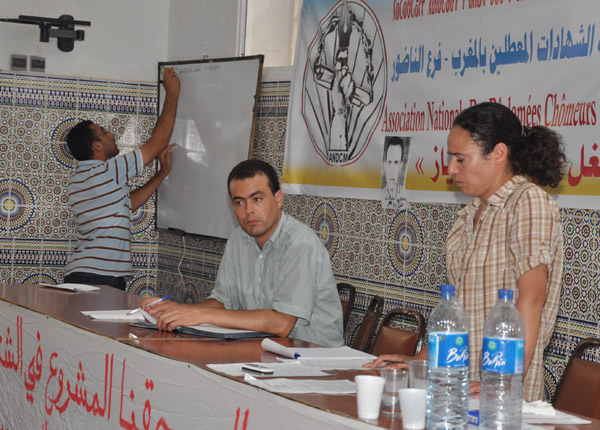 مُعطّلو النّاظور يرُصُّون صُفوفهم تحضيرا للاستمرارية..  مُعطّلو النّاظور يرُصُّون صُفوفهم تحضيرا للاستمرارية..