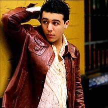 بعد مشاداة كلامية،  الشاب فوضيل والإسباني المدير العام للمركب الحراري بعين بني مطهر أمام الشرطة القضائية بوجدة بعد مشاداة كلامية،  الشاب فوضيل والإسباني المدير العام للمركب الحراري بعين بني مطهر أمام الشرطة القضائية بوجدة