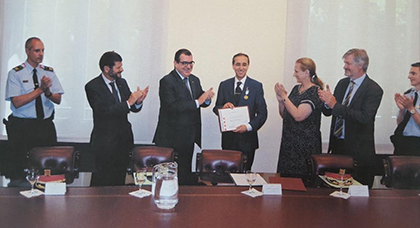 الحكومة الكتالونية توشح صدر القنصل العام للمملكة المغربية ببرشلونة سليل إقليم الناظور يسير فارس الحكومة الكتالونية توشح صدر القنصل العام للمملكة المغربية ببرشلونة سليل إقليم الناظور يسير فارس