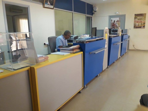 وكالة البريد بميضار.. مؤسسة خالية على عروشها من الموظفين وكالة البريد بميضار.. مؤسسة خالية على عروشها من الموظفين