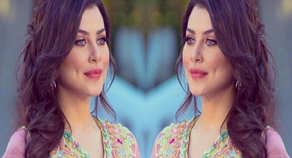 الفنانة الناظورية حنان لخضر تثير إعجاب متتبعيها بارتدائها نظارات شمسية جذابة الفنانة الناظورية حنان لخضر تثير إعجاب متتبعيها بارتدائها نظارات شمسية جذابة