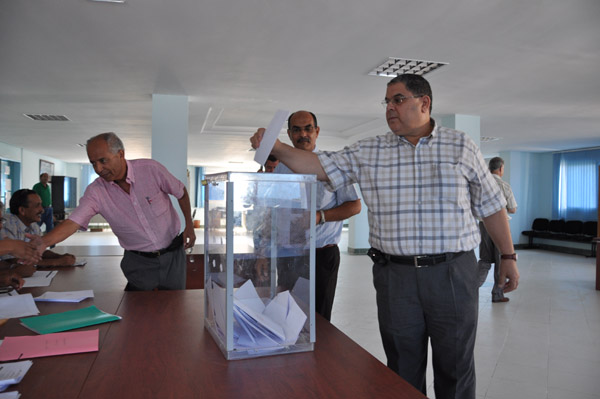 الرحموني يحسم بنسبة كبيرة في رئاسته للمجلس الإقليمي للناظور الرحموني يحسم بنسبة كبيرة في رئاسته للمجلس الإقليمي للناظور