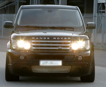 سيارة الملك كادت أن تتسبب بحادثة سير سيارة الملك كادت أن تتسبب بحادثة سير