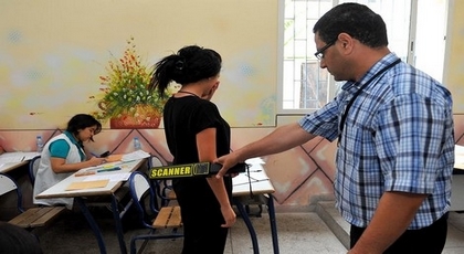 ضبط غشاشين في استدراكية الباكالوريا بالناظور وإحالة بعضهم على الأمن ضبط غشاشين في استدراكية الباكالوريا بالناظور وإحالة بعضهم على الأمن