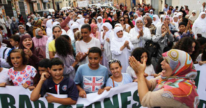 الخروف المغربي يشـعل فتيـل الاحتجاجات بمدينة مليلية المحتلة  