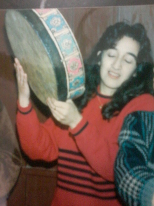 بعد أن إختفت لمدة 12 سنة بصفرو.. حفيضة تظهر بالناظور وتختفي بعد قدوم عائلتها الى المدينة بعد أن إختفت لمدة 12 سنة بصفرو.. حفيضة تظهر بالناظور وتختفي بعد قدوم عائلتها الى المدينة