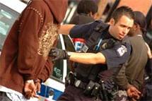 اعتقال 3 مغربيات بألمرية بتهمة تهريب المخدرات من ميناء الناظور اعتقال 3 مغربيات بألمرية بتهمة تهريب المخدرات من ميناء الناظور