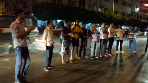 نشطاء يشتكون منعهم من التنقل صوب الحسيمة ... واخرون وصلنا بدون تعقيدات نشطاء يشتكون منعهم من التنقل صوب الحسيمة ... واخرون وصلنا بدون تعقيدات