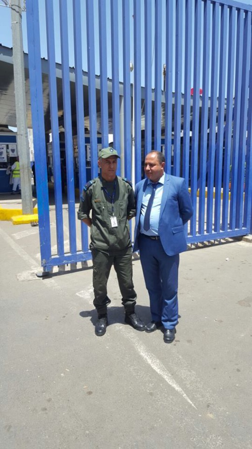 وفد برلماني يرافقه منتخبو الناظور يجري زيارة رسمية إلى معبر بني أنصار لتدارس إمكانية تسهيل عبور المغاربة وفد برلماني يرافقه منتخبو الناظور يجري زيارة رسمية إلى معبر بني أنصار لتدارس إمكانية تسهيل عبور المغاربة