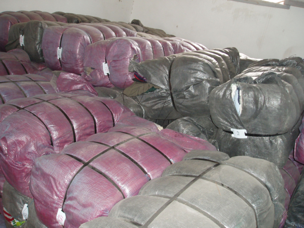 بلدية أزغنغان توزع مساعدات على المُعوزين بلدية أزغنغان توزع مساعدات على المُعوزين