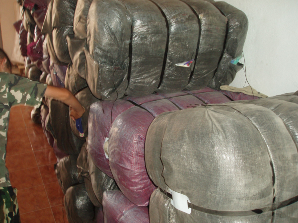 بلدية أزغنغان توزع مساعدات على المُعوزين بلدية أزغنغان توزع مساعدات على المُعوزين