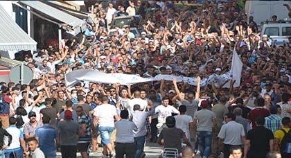بعدسة ناظورسيتي.. مسيرة 20 يوليوز في 20 صورة بعدسة ناظورسيتي.. مسيرة 20 يوليوز في 20 صورة