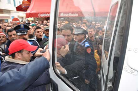 بيان من إطار تنسيقي جمعوي لإدانة إطلاق سراح لصّ صغير بالنّاظور بيان من إطار تنسيقي جمعوي لإدانة إطلاق سراح لصّ صغير بالنّاظور