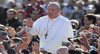 تفاصيل تخطيط مهاجر مغربي خطط برفقة زوجته لاغتيال "البابا" بعدما بقي اعتقاله سرا لهذا السبب