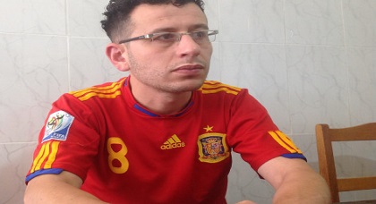 نقل المعتقل "ربيع الأبلق" إلى العناية المركزة بعد مضي 36 يوما على إضرابه على الطعام نقل المعتقل "ربيع الأبلق" إلى العناية المركزة بعد مضي 36 يوما على إضرابه على الطعام
