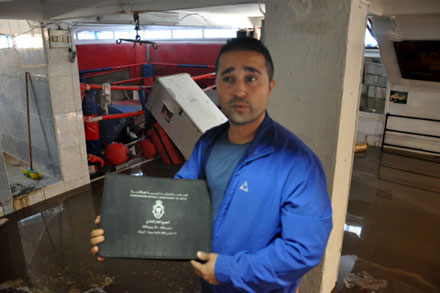 جمعية محمد علي للملاكمة مغلقة بسبب المياه العادمة جمعية محمد علي للملاكمة مغلقة بسبب المياه العادمة