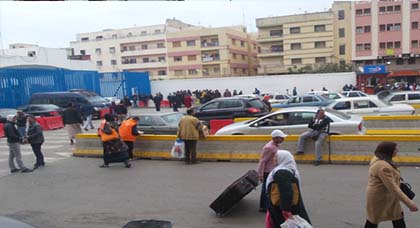 توقيف شخص يبلغ من العمر 25 سنة حاول تهريب كمية كبيرة من الأقراص المهلوسة الى الناظور توقيف شخص يبلغ من العمر 25 سنة حاول تهريب كمية كبيرة من الأقراص المهلوسة الى الناظور