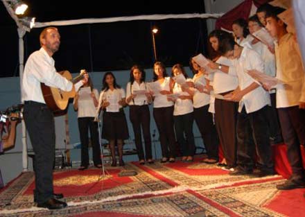 القنصل العام الإسباني يفتتح الدراسة بمعهد "لُوبي دي فيغَا" بالناظور القنصل العام الإسباني يفتتح الدراسة بمعهد "لُوبي دي فيغَا" بالناظور