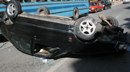 الناظور: إنقلاب سيارة داخل المجال الحضري الناظور: إنقلاب سيارة داخل المجال الحضري