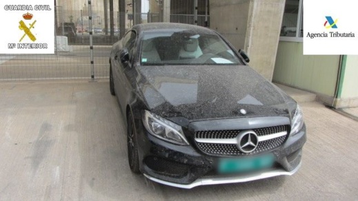 بالصور.. حجز سيارات فخمة بمدينة مليلية مسروقة من أوروبا بالصور.. حجز سيارات فخمة بمدينة مليلية مسروقة من أوروبا