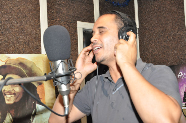 ألبوم جديد لعبد السلام برسِلونة بالأسواق ألبوم جديد لعبد السلام برسِلونة بالأسواق