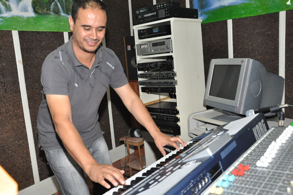 ألبوم جديد لعبد السلام برسِلونة بالأسواق ألبوم جديد لعبد السلام برسِلونة بالأسواق