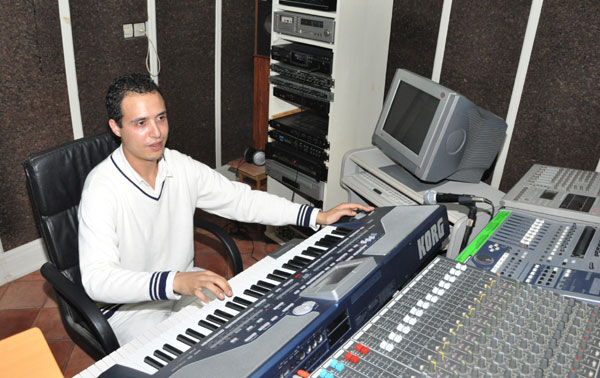 ألبوم جديد لعبد السلام برسِلونة بالأسواق ألبوم جديد لعبد السلام برسِلونة بالأسواق