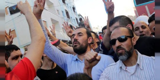 معتقلو حراك الريف بعكاشة يحتجون على موت العتابي بهذه الطريقة معتقلو حراك الريف بعكاشة يحتجون على موت العتابي بهذه الطريقة