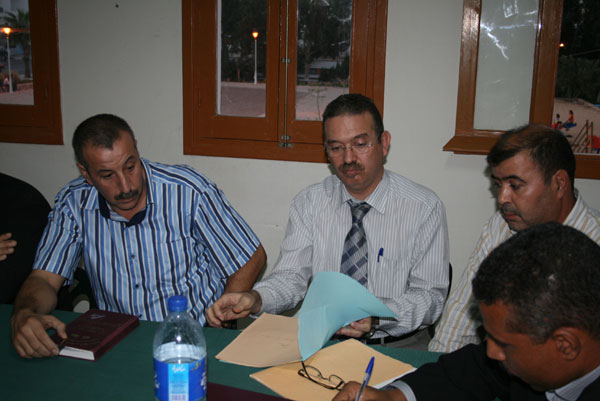 رياضة : القاعة المغطاة بالناظور في منعطف خطير رياضة : القاعة المغطاة بالناظور في منعطف خطير