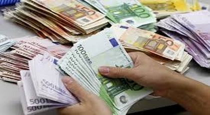 الاحتياطات المالية الدولية للمغرب تواصل تراجعها بشكل غير مسبوق الاحتياطات المالية الدولية للمغرب تواصل تراجعها بشكل غير مسبوق