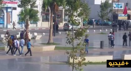 نشطاء يتراجعون عن المشاركة في مسيرة "الوفاء" بإمزورن حفاظاً على السلمية نشطاء يتراجعون عن المشاركة في مسيرة "الوفاء" بإمزورن حفاظاً على السلمية