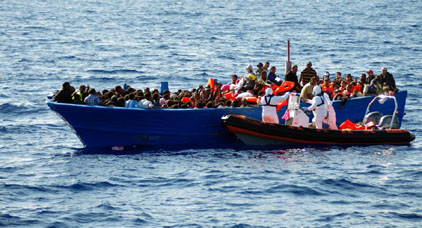إنقاذ 339 مهاجرا من الغرق في البحر بين المغرب وإسبانيا إنقاذ 339 مهاجرا من الغرق في البحر بين المغرب وإسبانيا