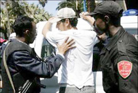 الناظور: إحالة 400 شخص على العدالة و توقيف 78 مبحوثا عنهم الناظور: إحالة 400 شخص على العدالة و توقيف 78 مبحوثا عنهم